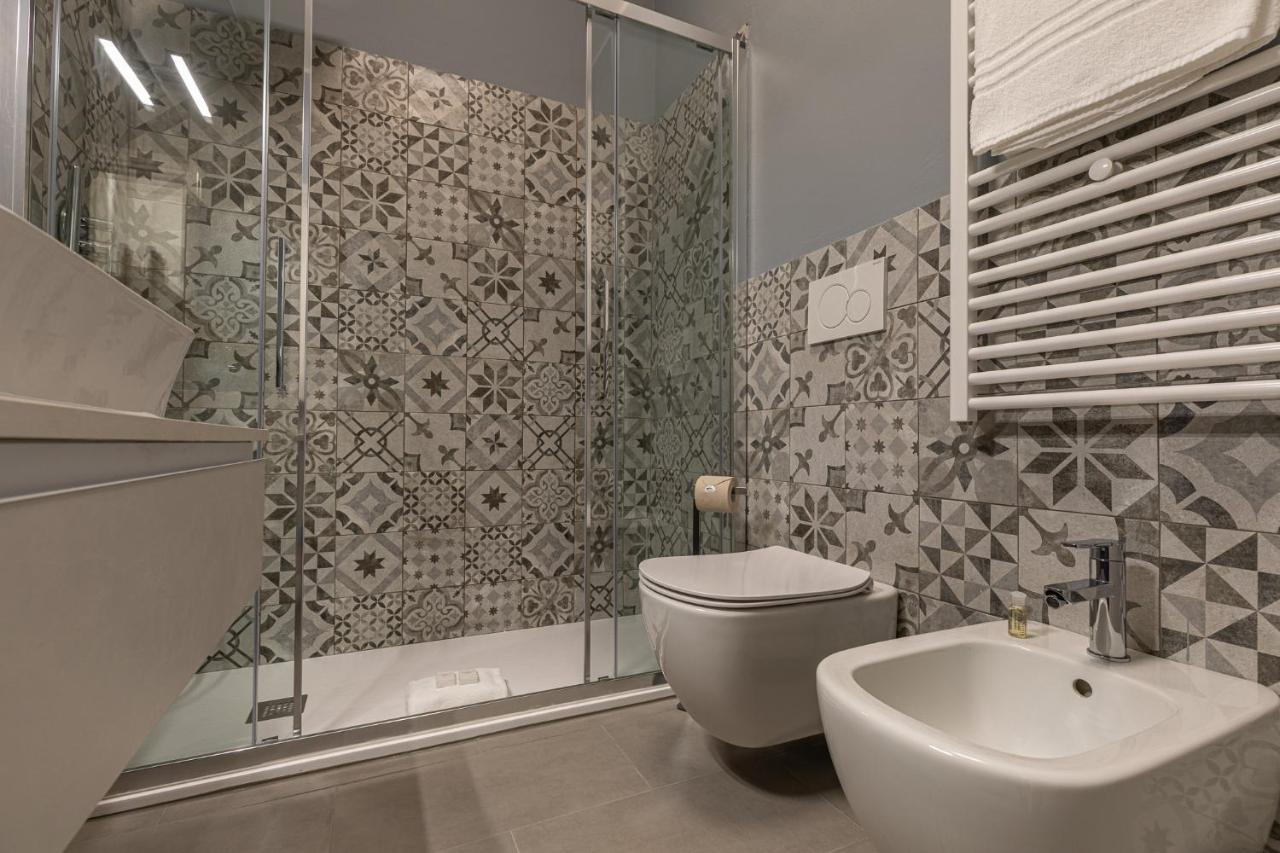 Suite,1023802759:JPEG