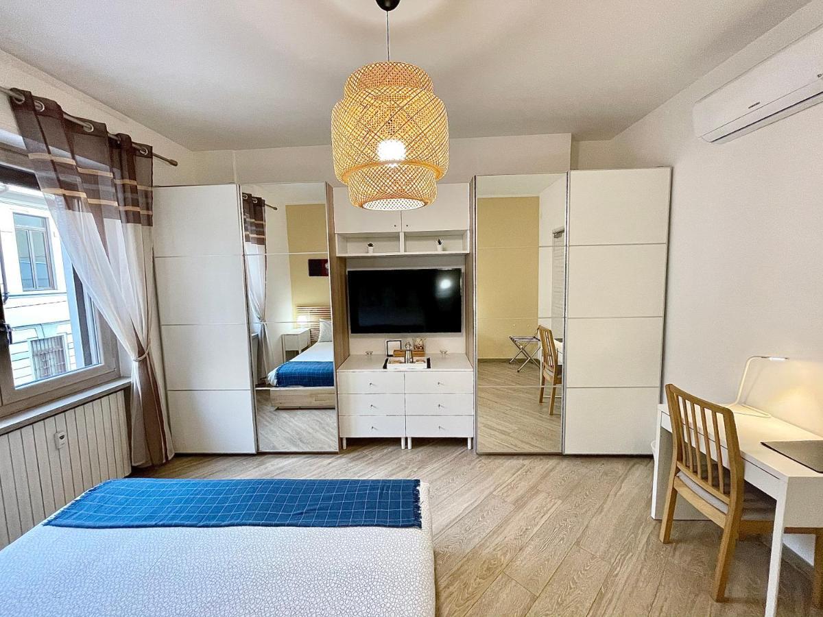 Double or Twin Room External Private Bathroom