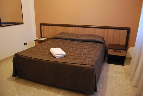 Double Room with Private Bathroom,139777587:JPEG