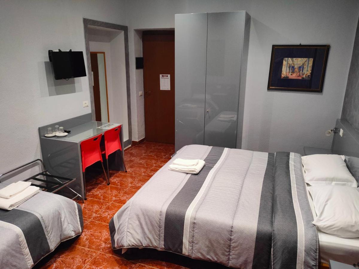 Triple Room,1335604145:JPEG