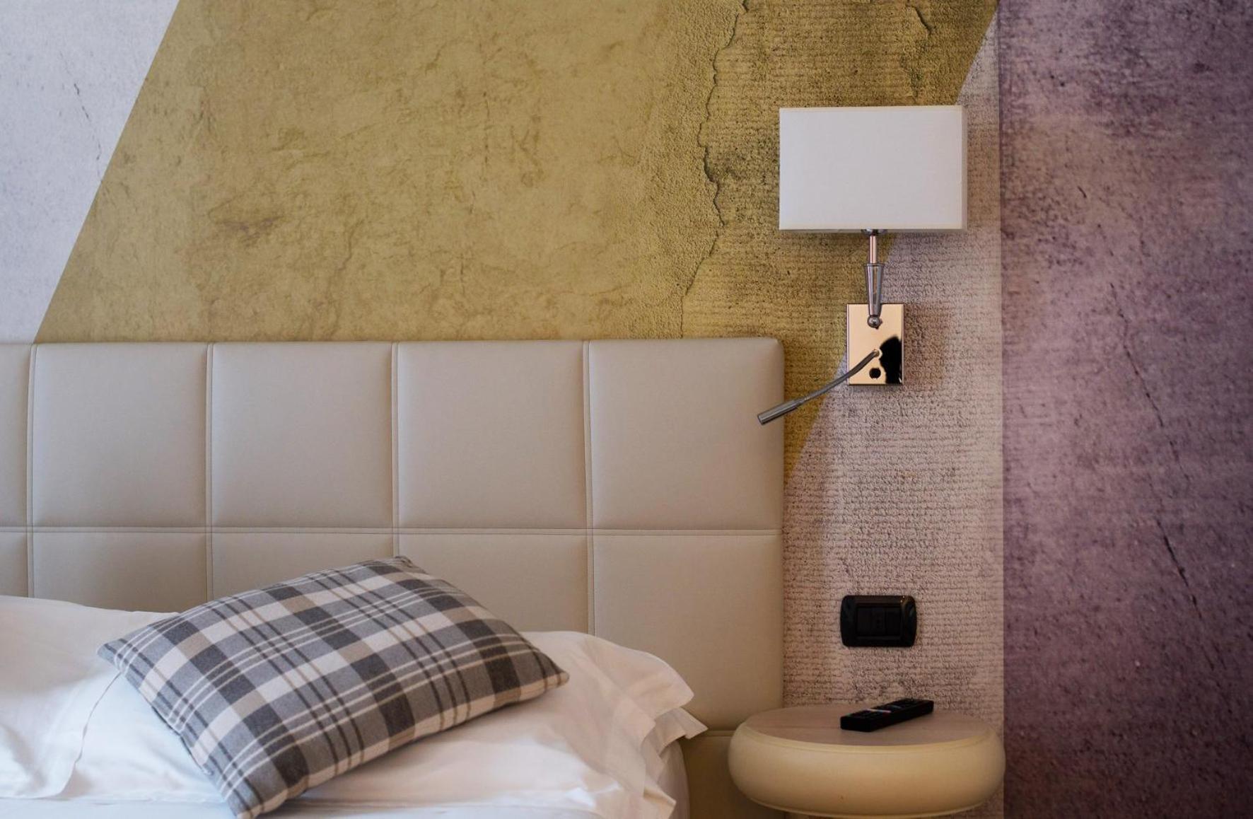 Business Double or Twin Room,1756554125:JPEG