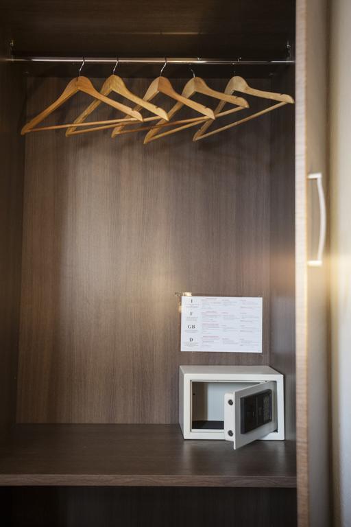 Quarto Duplo