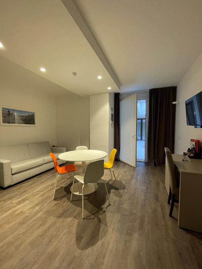 One-Bedroom Suite