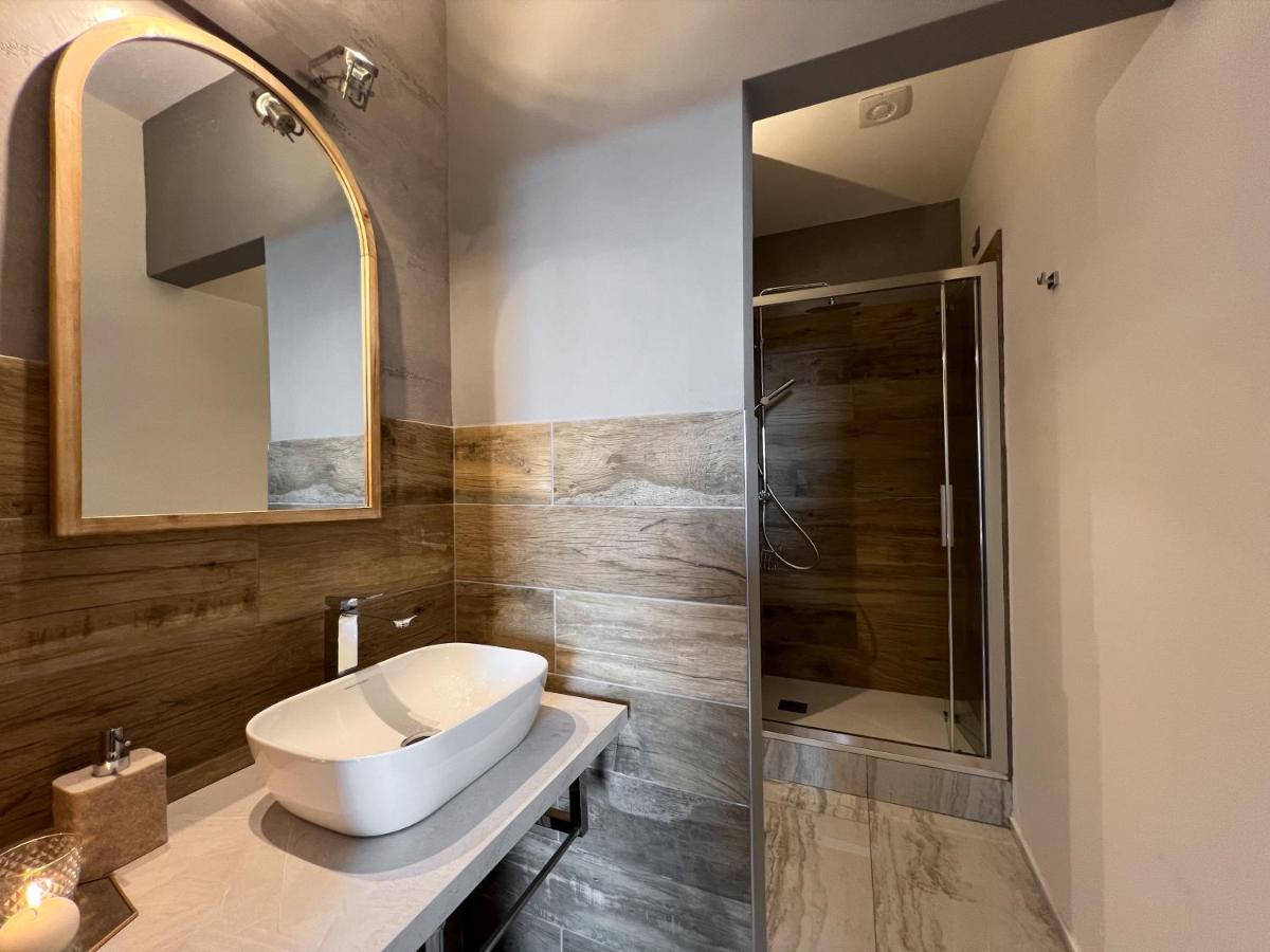 Quarto Duplo com Cozinha Compacta