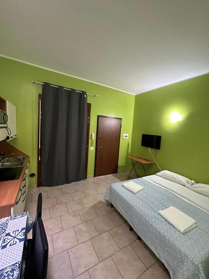 Studio,1377411794:JPEG