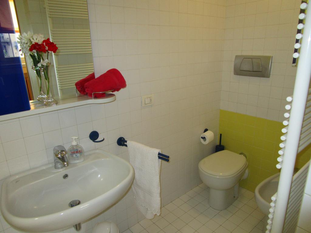 Triple Room Private Bathroom,141908796:JPEG