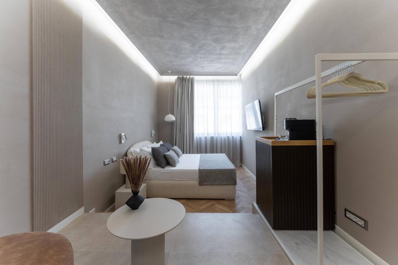 Deluxe Room,1479003908:JPEG