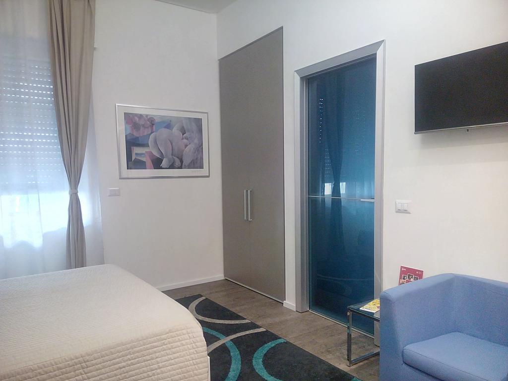 Superior Studio,198370906:JPEG