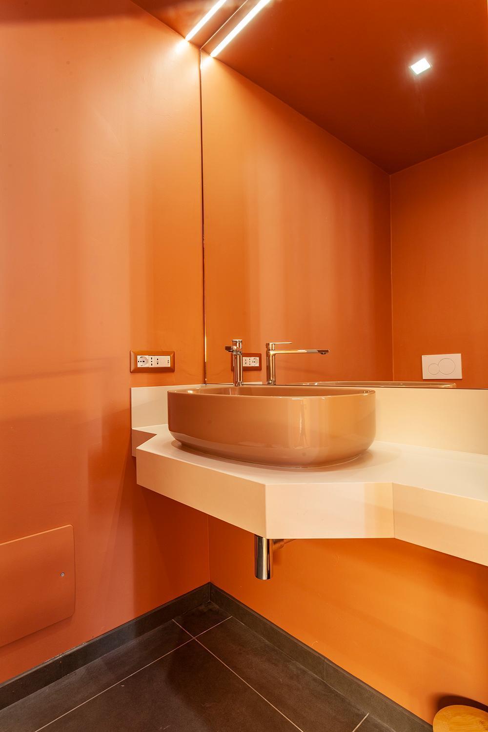 Deluxe Double Room Shower