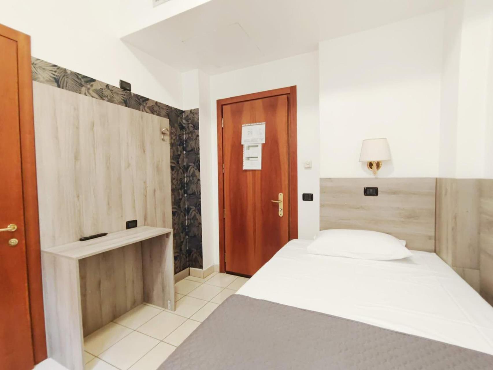 Single Room,1552026469:JPEG