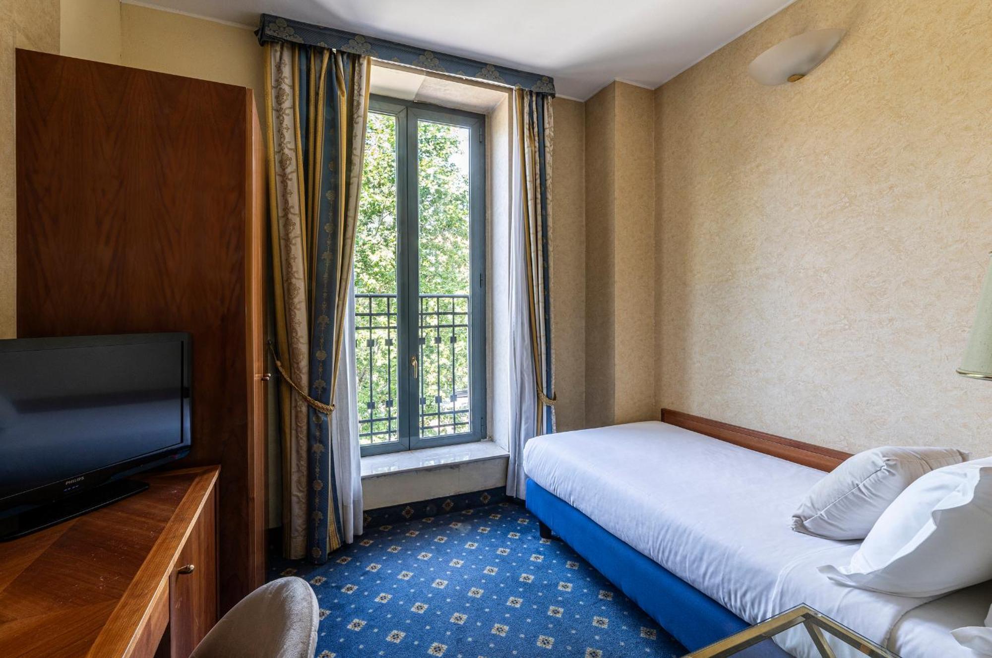Small Single Room