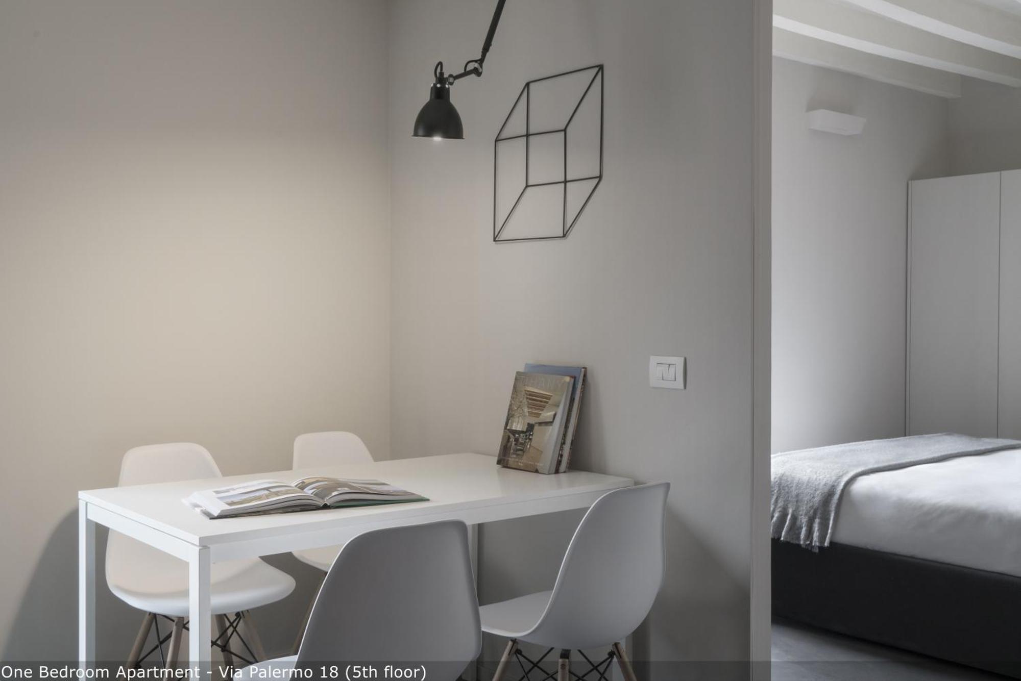 One-Bedroom Apartment Via Palermo 18