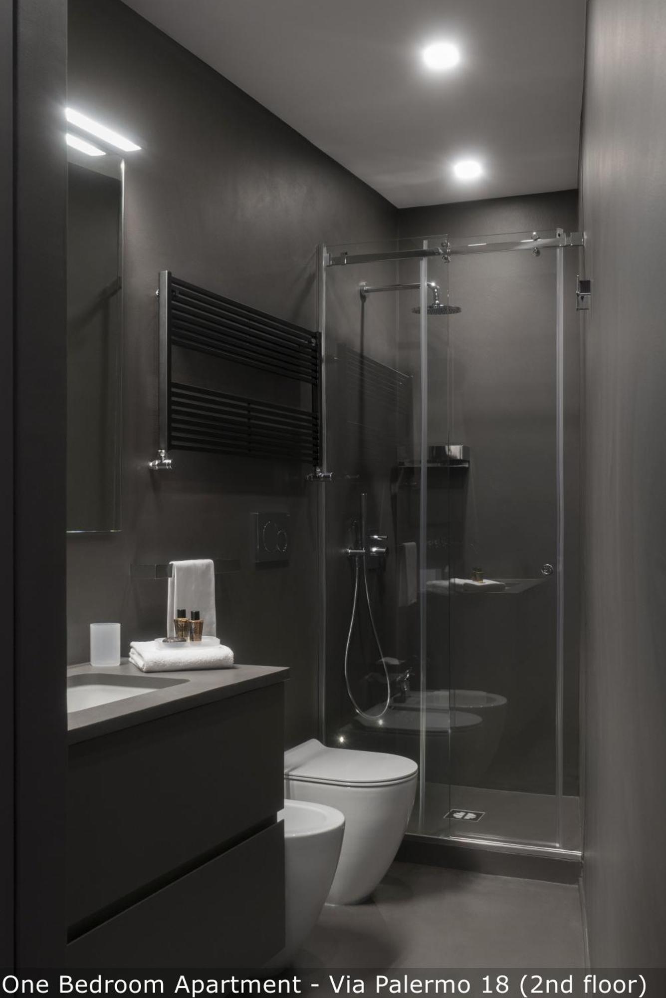 One-Bedroom Apartment Via Palermo 18