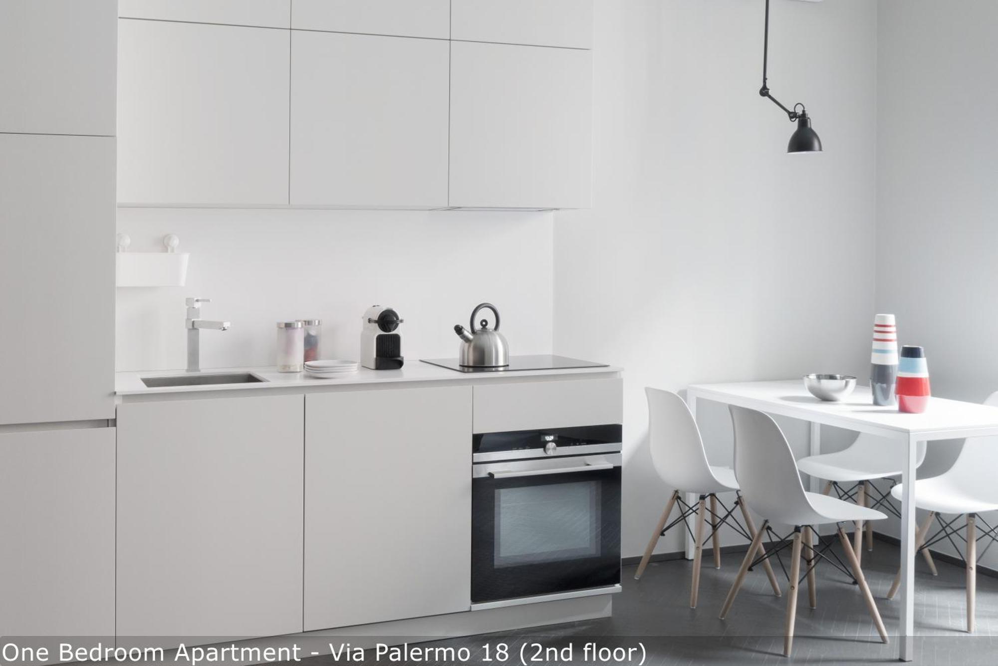 One-Bedroom Apartment Via Palermo 18