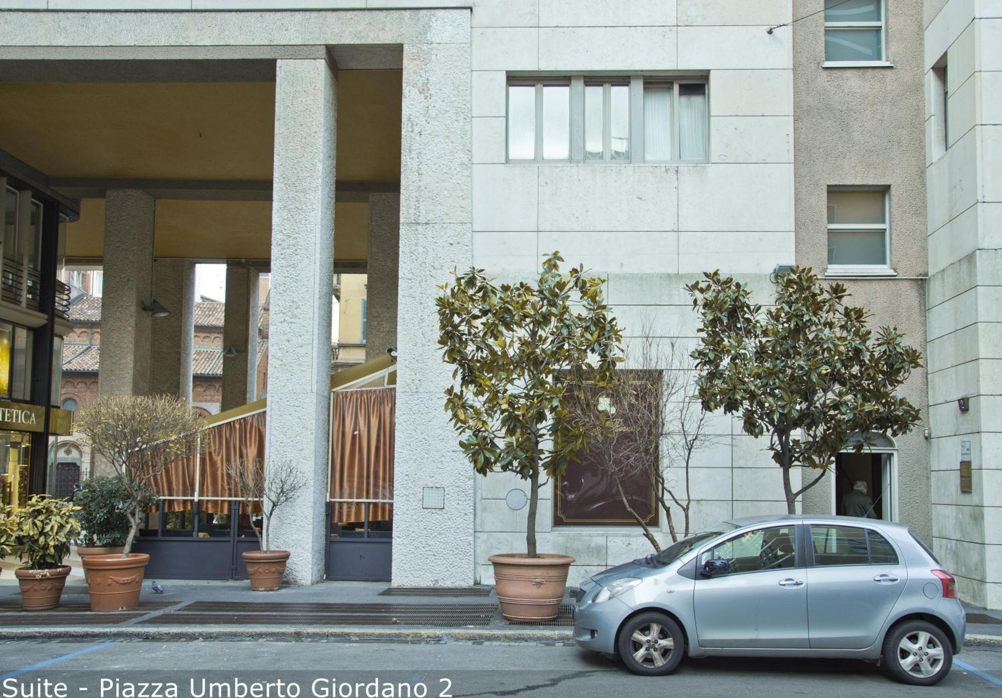 Suite - Piazza Umberto Giordano 2,1641749115:JPEG