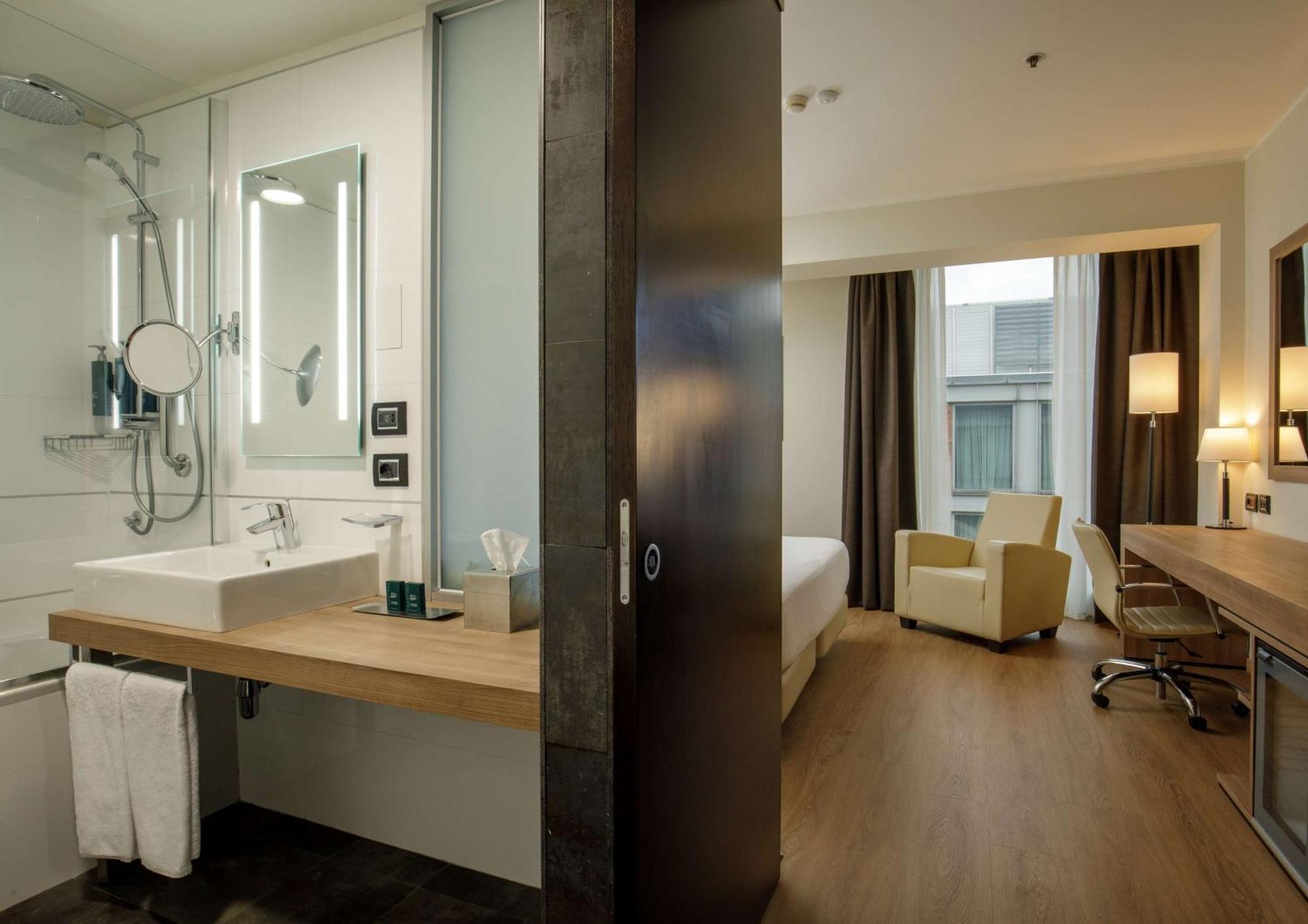 King Guest Room