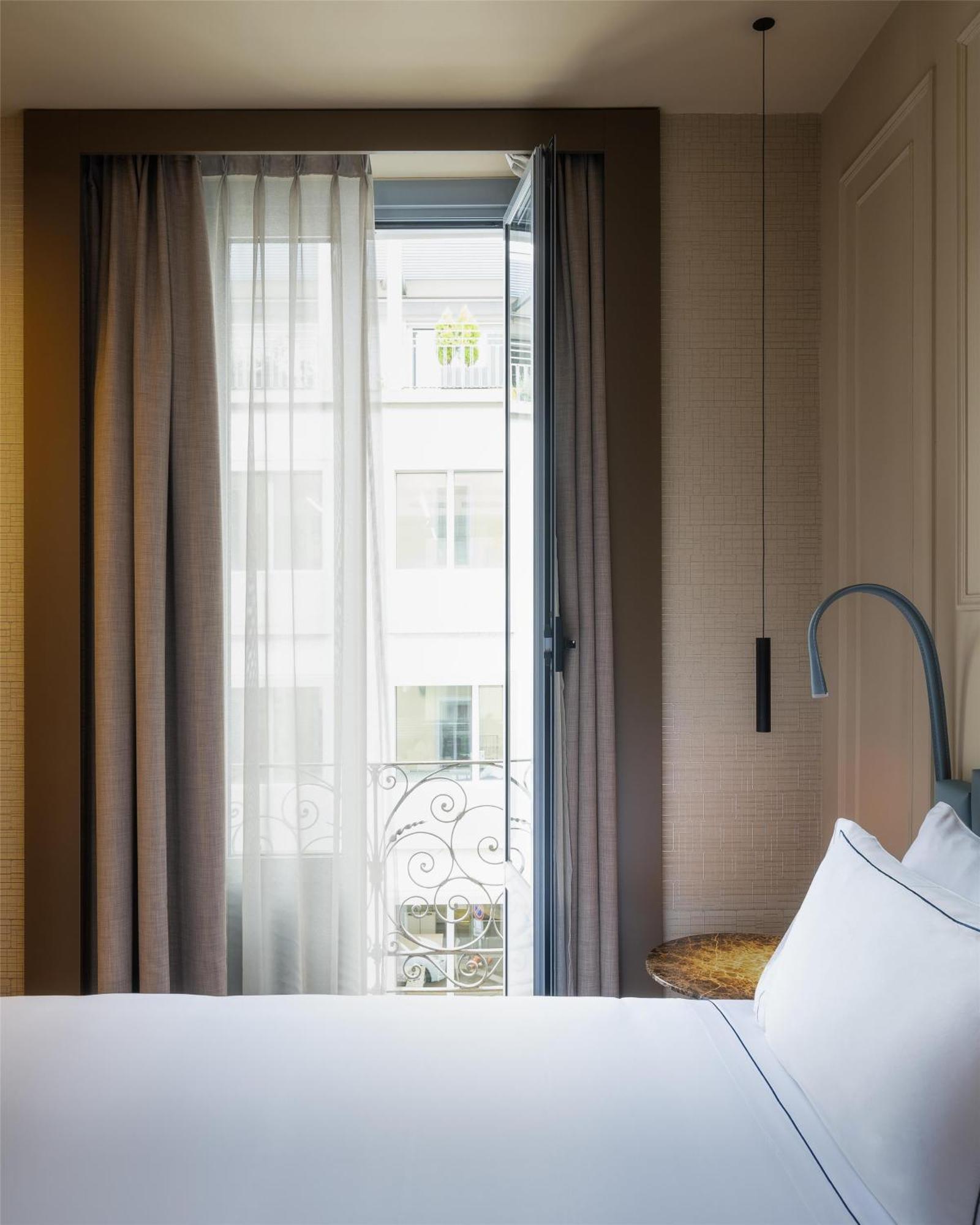 Deluxe Room French Bed