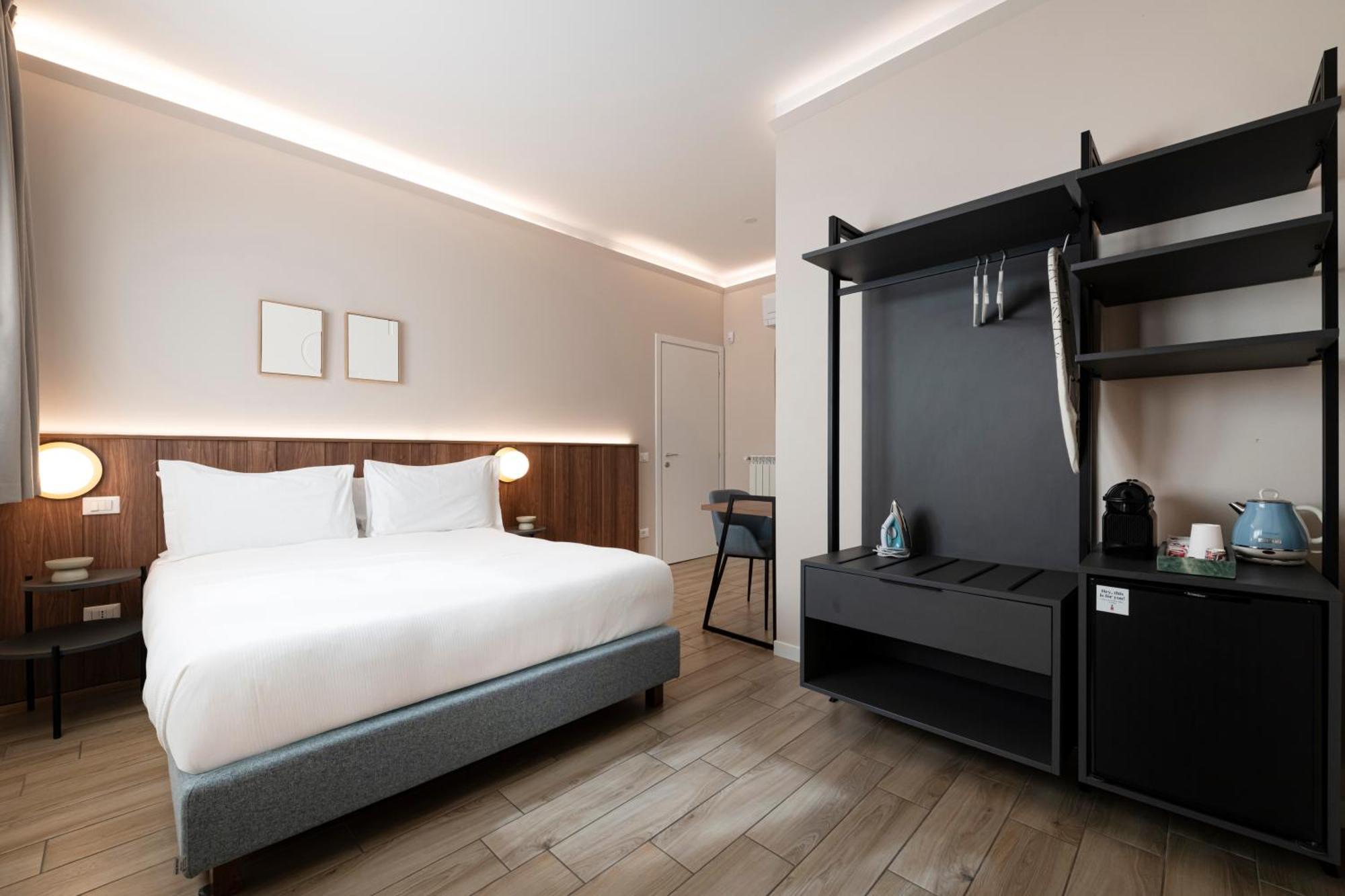 Deluxe Room,1699513027:JPEG