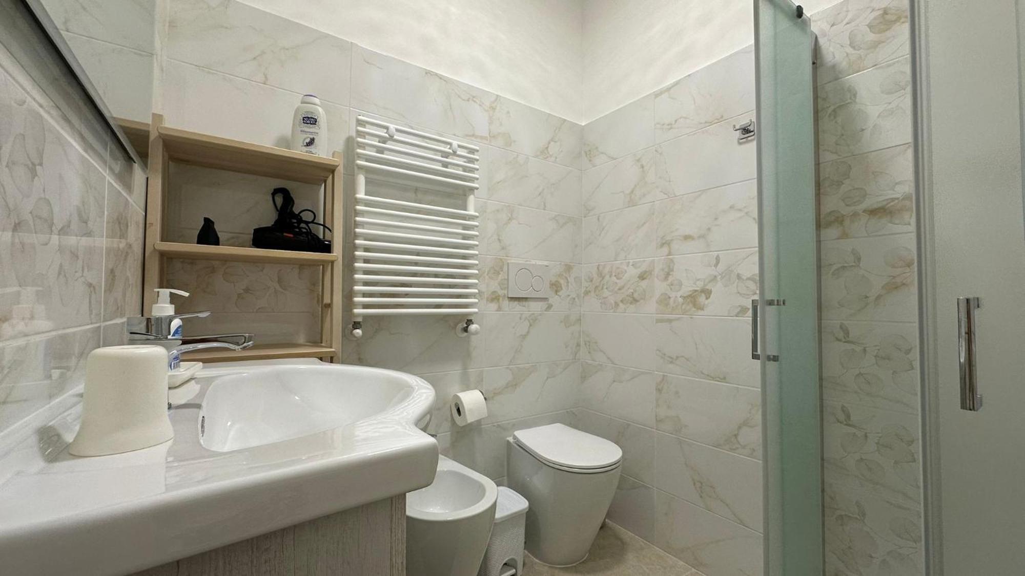 Twin Room Private Bathroom