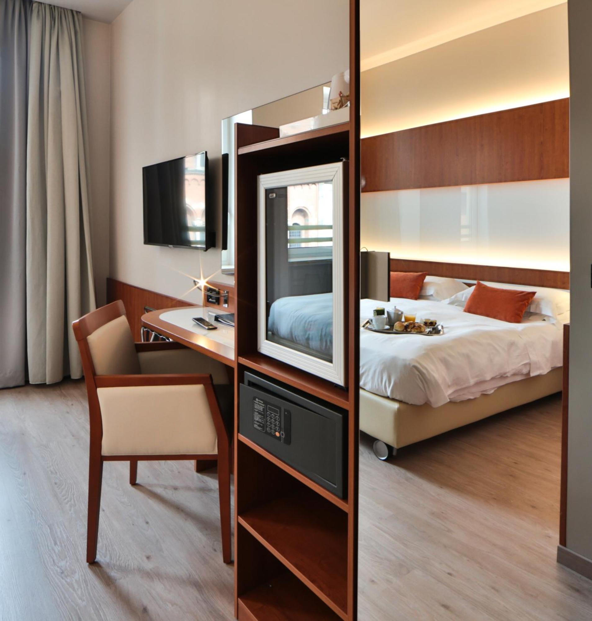 Standard Queen Room
