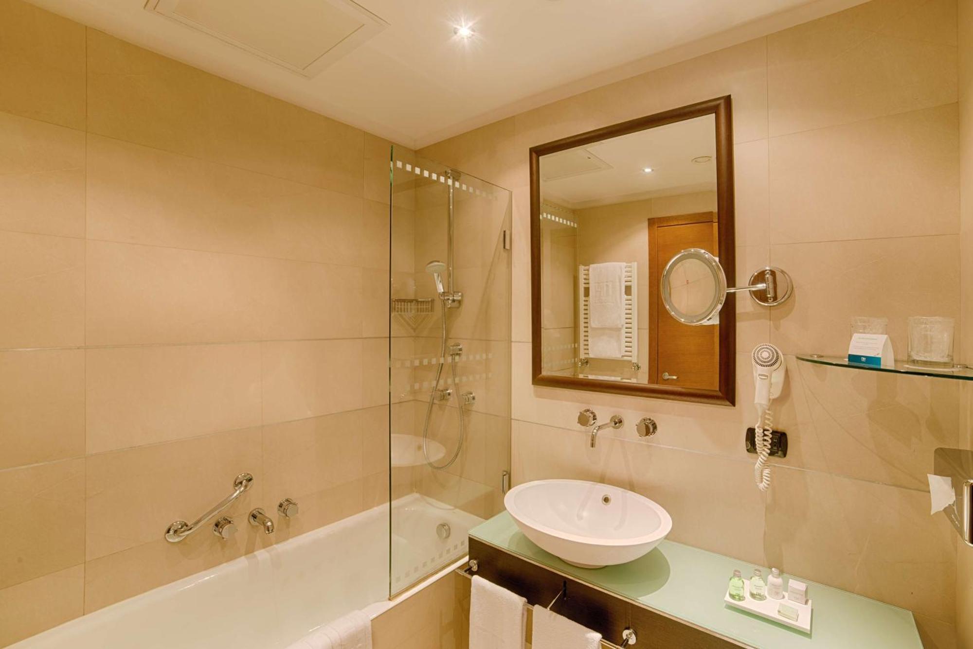 Family XXL Room,1716986550:JPEG