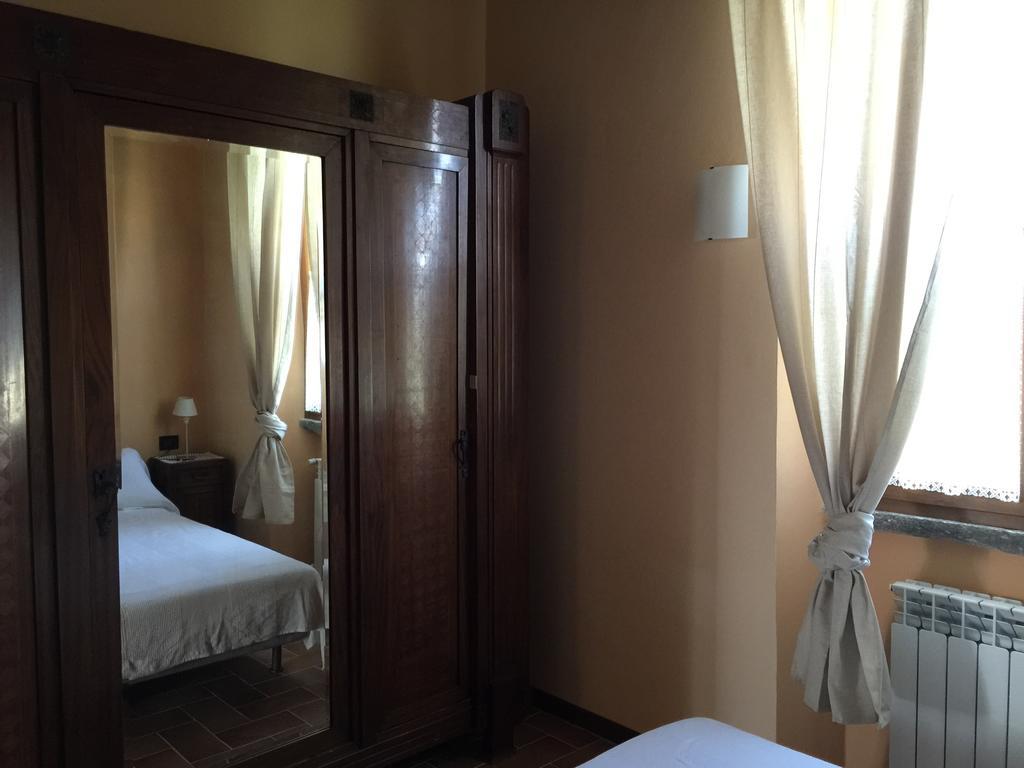 Comfort Triple Room Shower