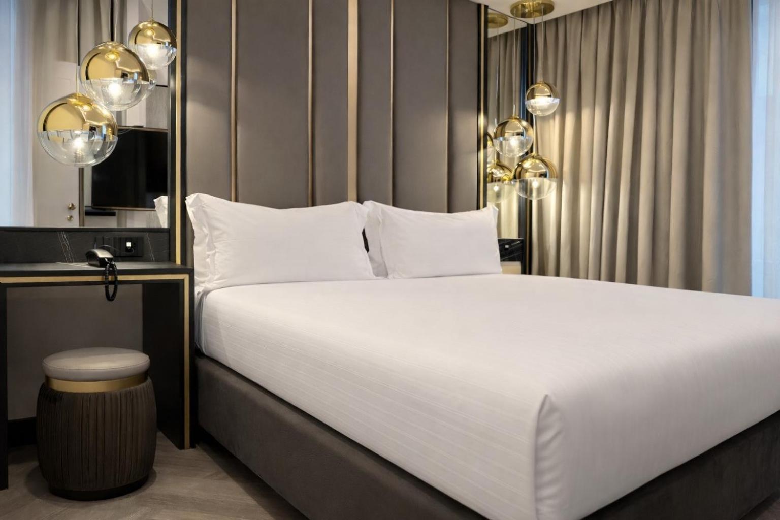 Deluxe Room,1759255145:JPEG