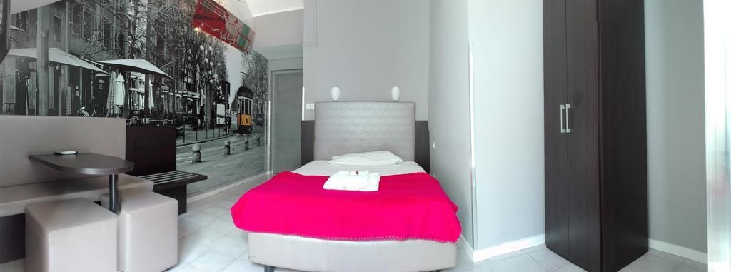 Double Room,917912110:JPEG