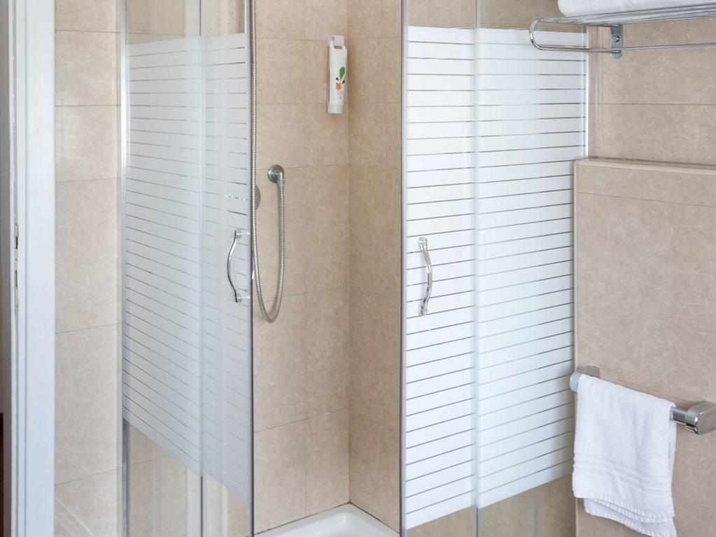 Single Room,652625523:JPEG