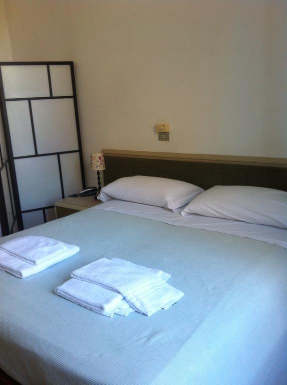 Double or Twin Room,997954734:JPEG