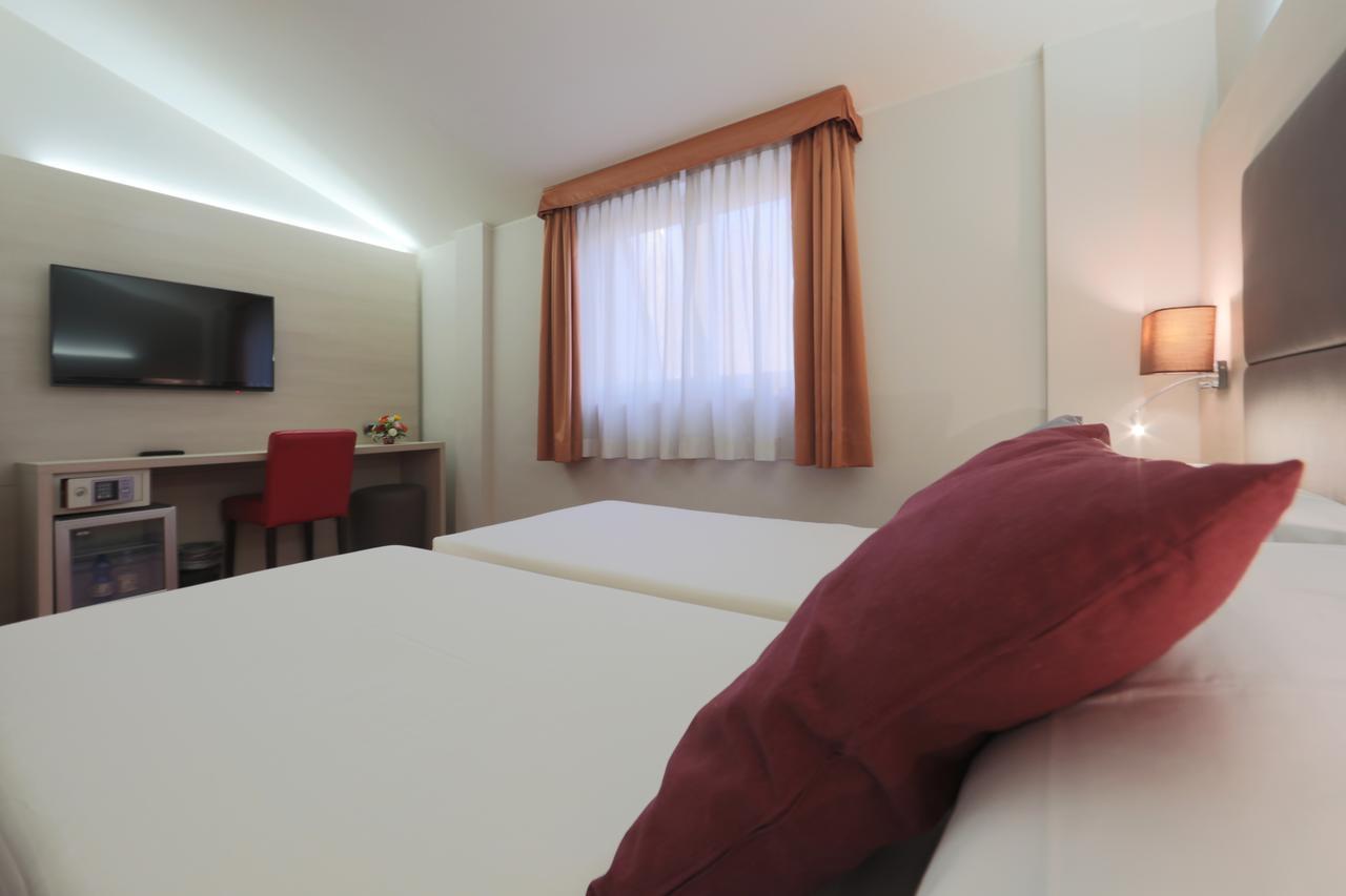 Double or Twin Room,1774461075:JPEG