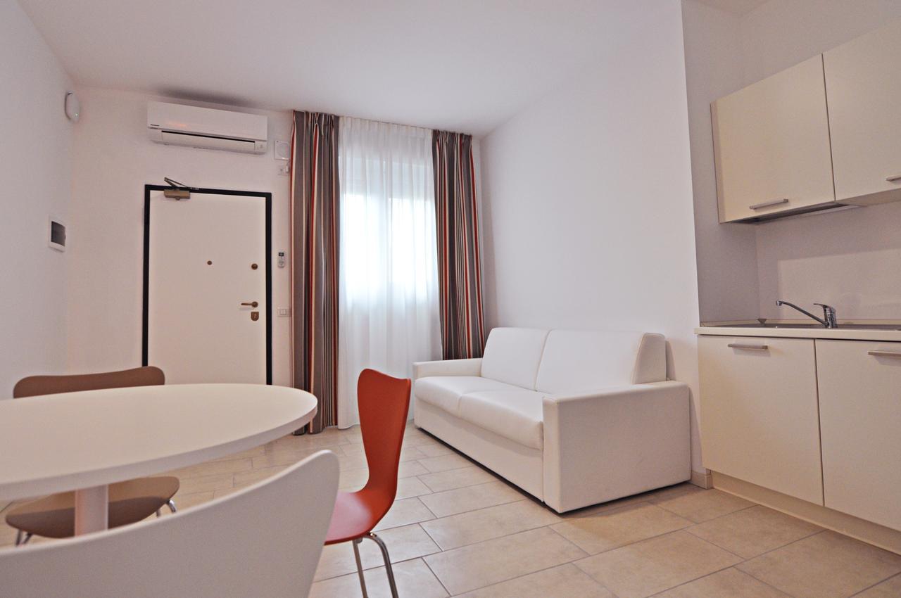 One-Bedroom Apartment,1598930570:JPEG
