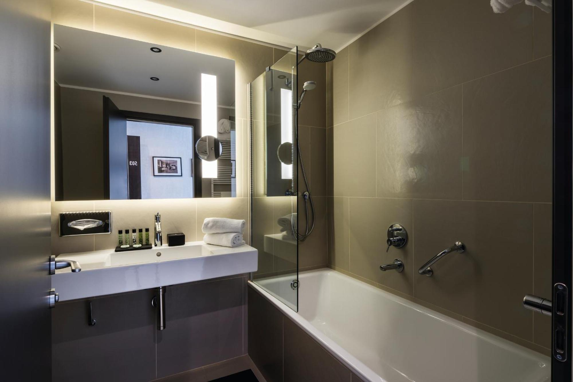 Double or Twin Room Park View