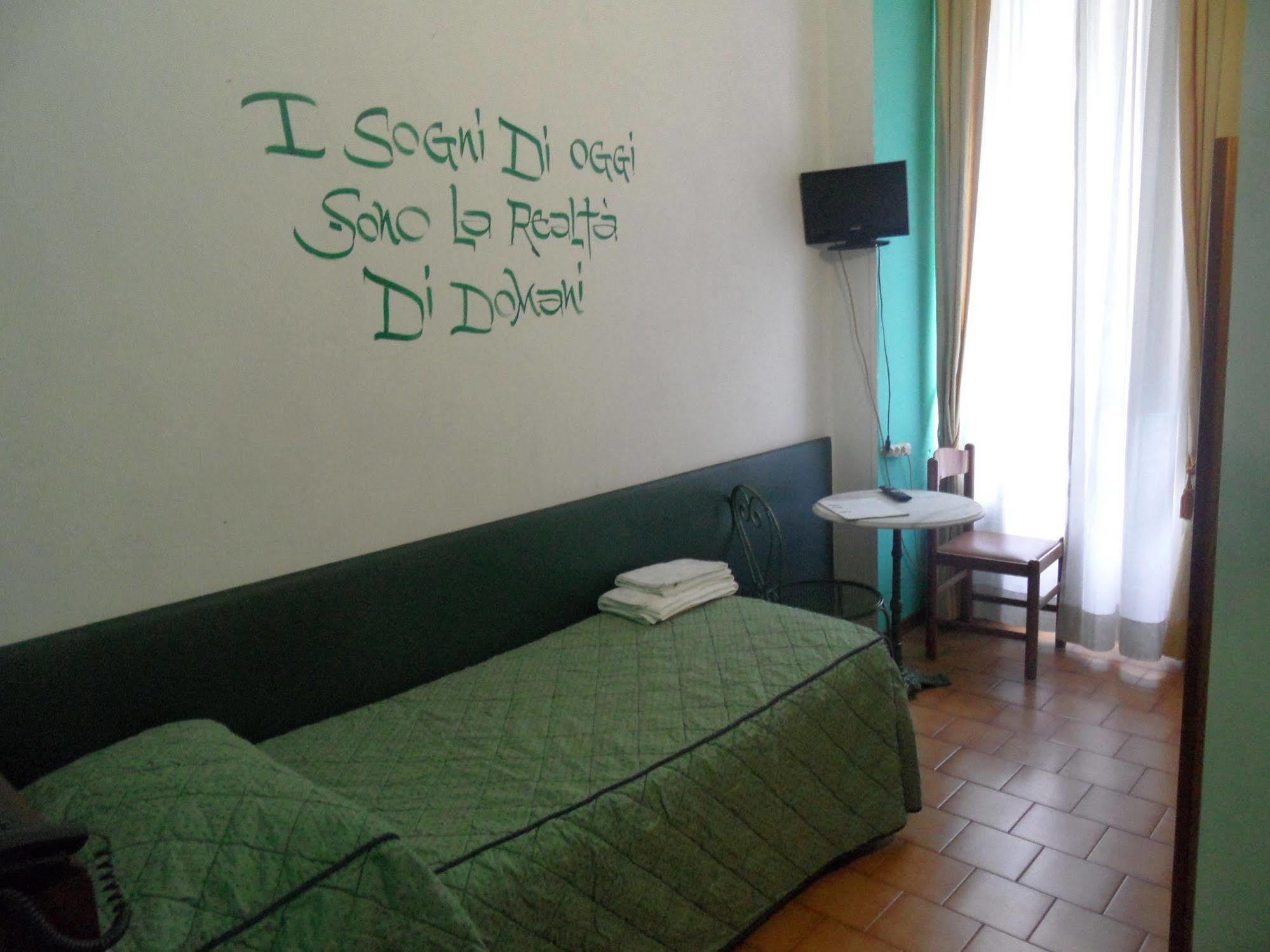 Single Room,64644307:JPEG