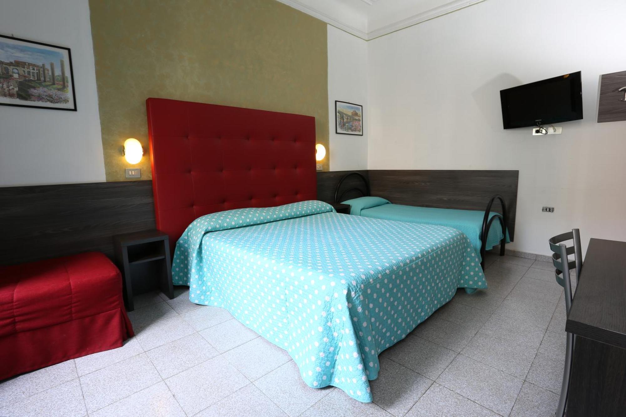 Deluxe Triple Room,700673419:JPEG