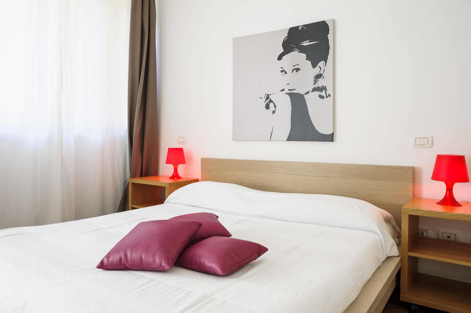 Classic Apartment,706136725:JPEG