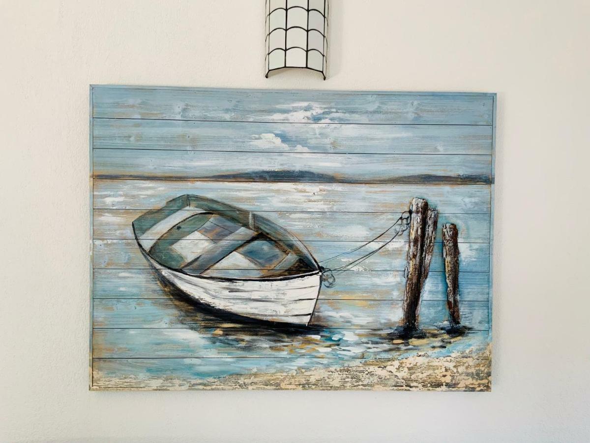 One-Bedroom Apartment,889825774:JPEG