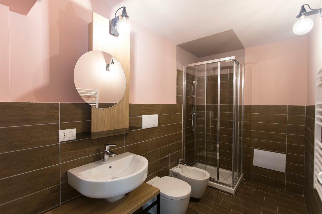 Two-Bedroom Apartment,893878531:JPEG