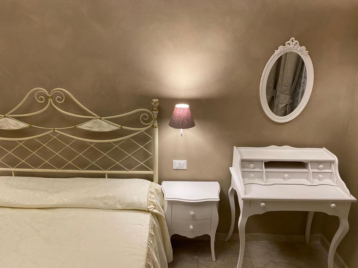 Single Room,967465399:JPEG