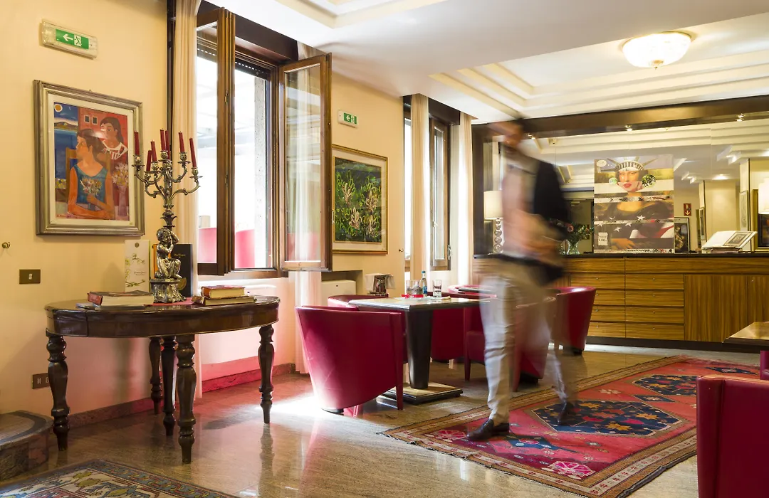 Hotel Carrobbio-1