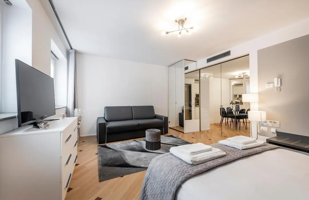 Milan Royal Suites - Centro Duomo-1