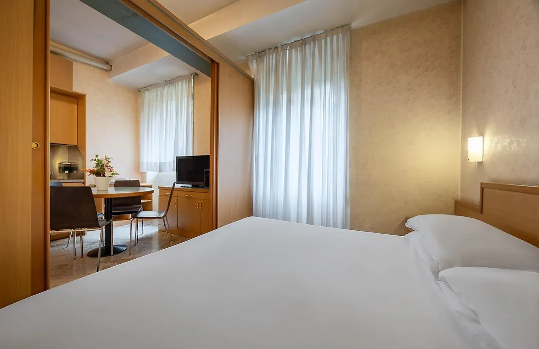 Ih Hotels Milano Aparthotel Argonne Park-1