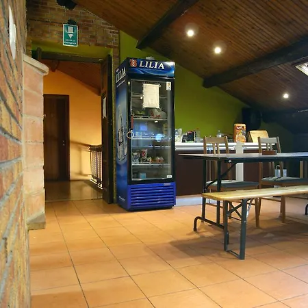 Hostel California-2