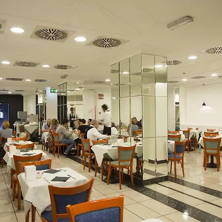Ih Hotels Milano Puccini-3