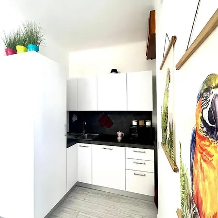 Marghespace Zona Stazione Centrale Appartamento Con Letto Matrimoniale E Bagno-2