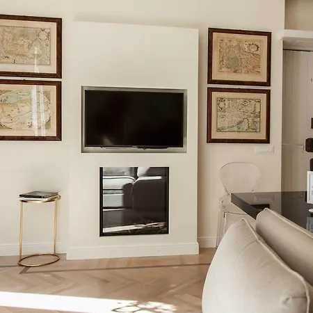 House Of Art Giovio-3