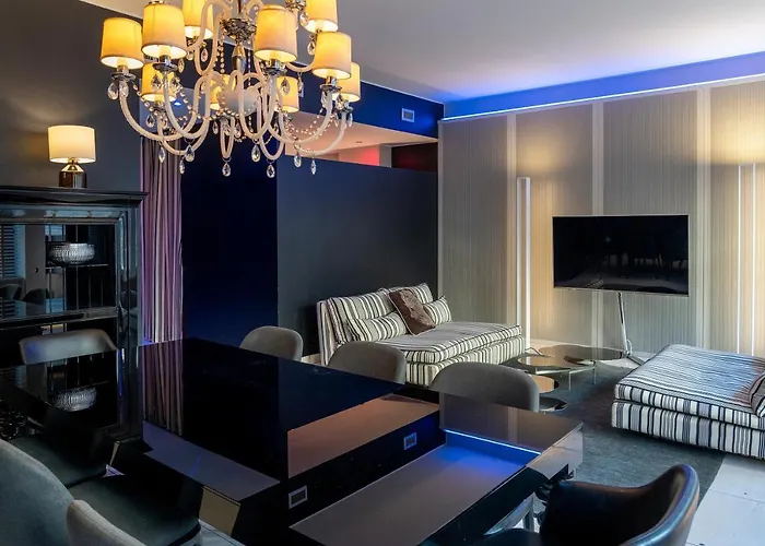 The King Of Milan Hotel