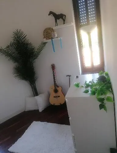 1 Room 10 Min Walking From Isola Μιλάνο