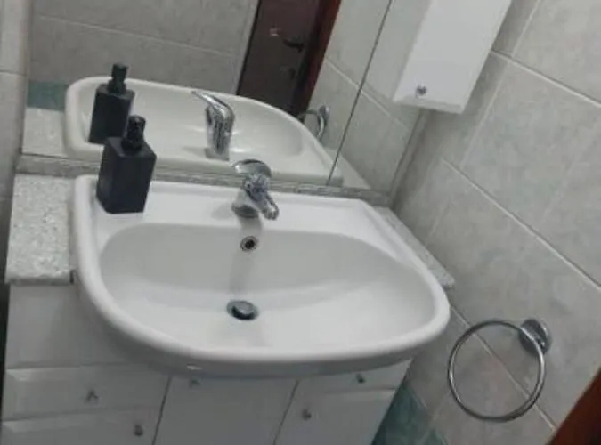 Camera Singola Nel Verde Vicino Alla Metro Milão