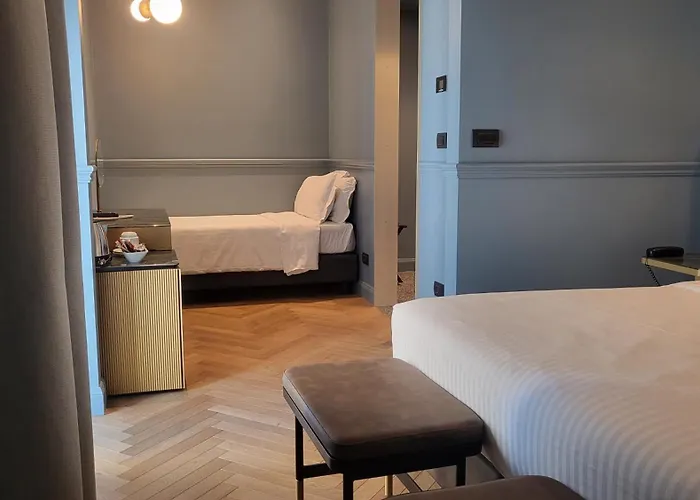 Hotéis perto de Cemitério Monumental de Milão